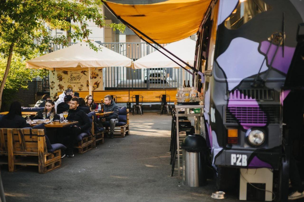 P2B Hostel & Bar Kyiv Exterior photo